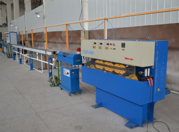 電伴熱帶拉內(nèi)護套